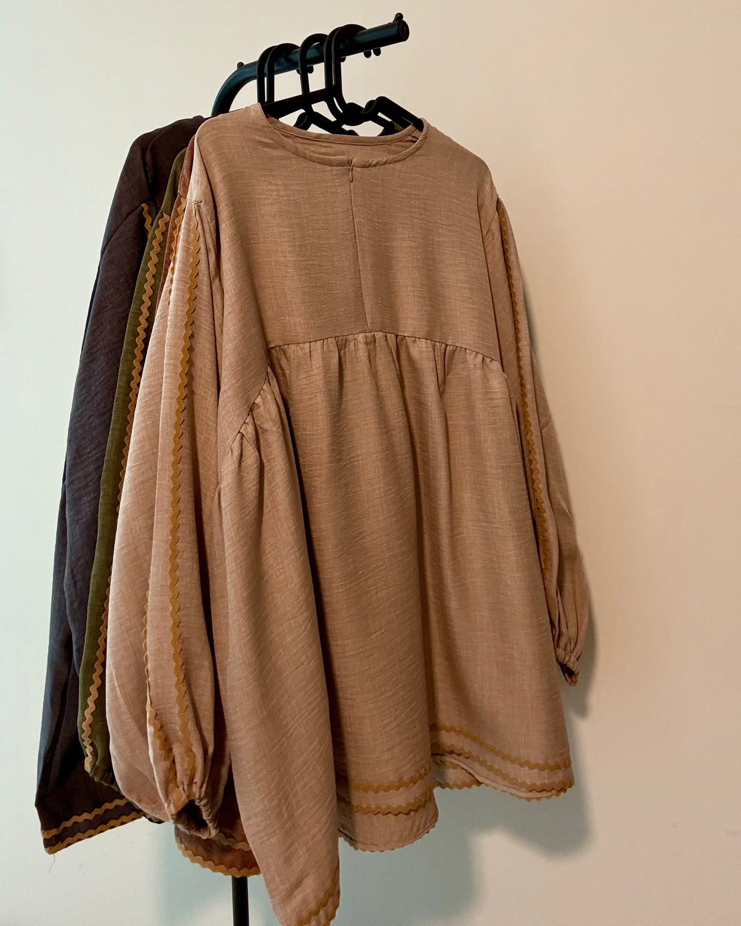 Embroidery linen blouse