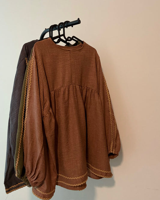 Embroidery linen blouse