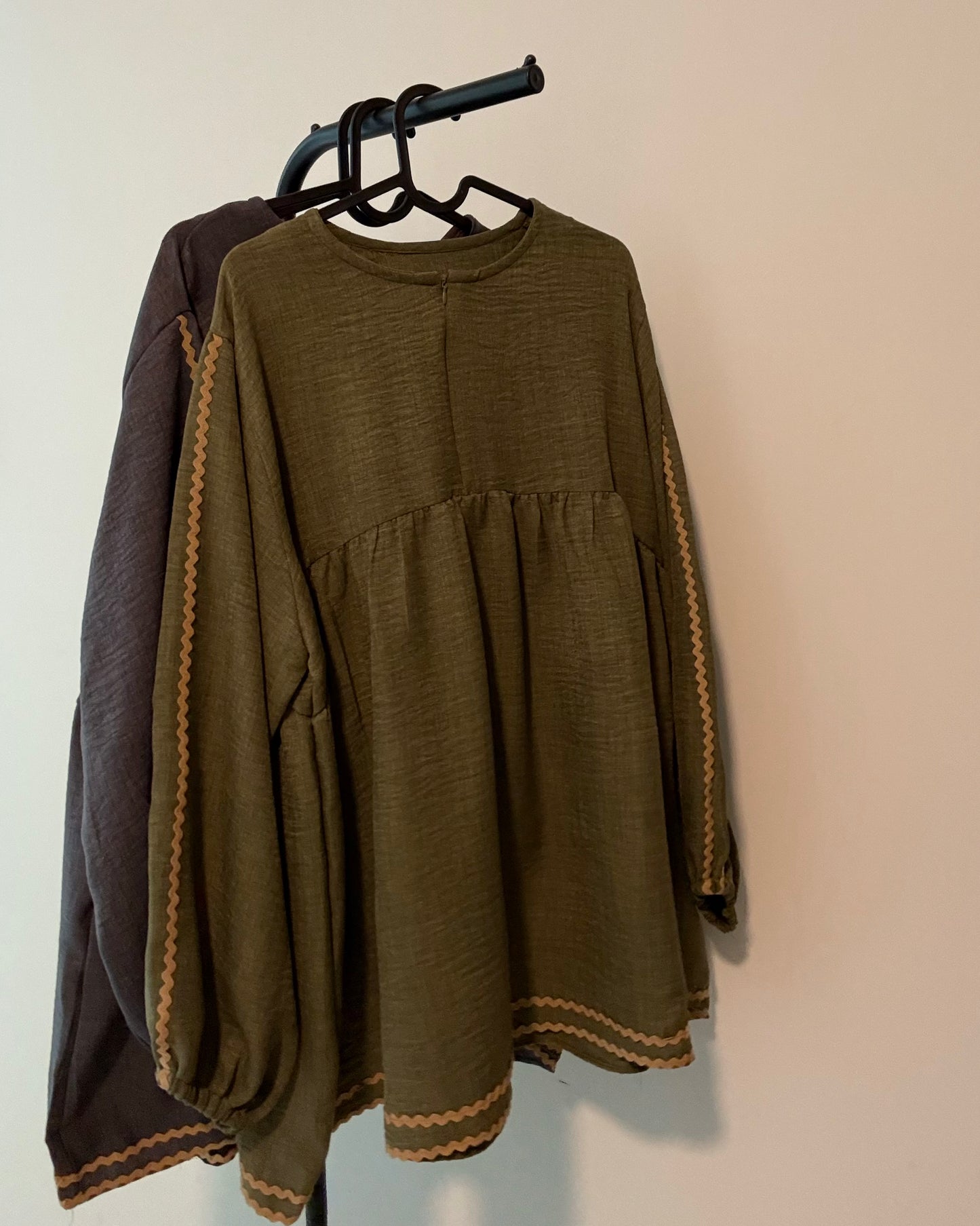 Embroidery linen blouse