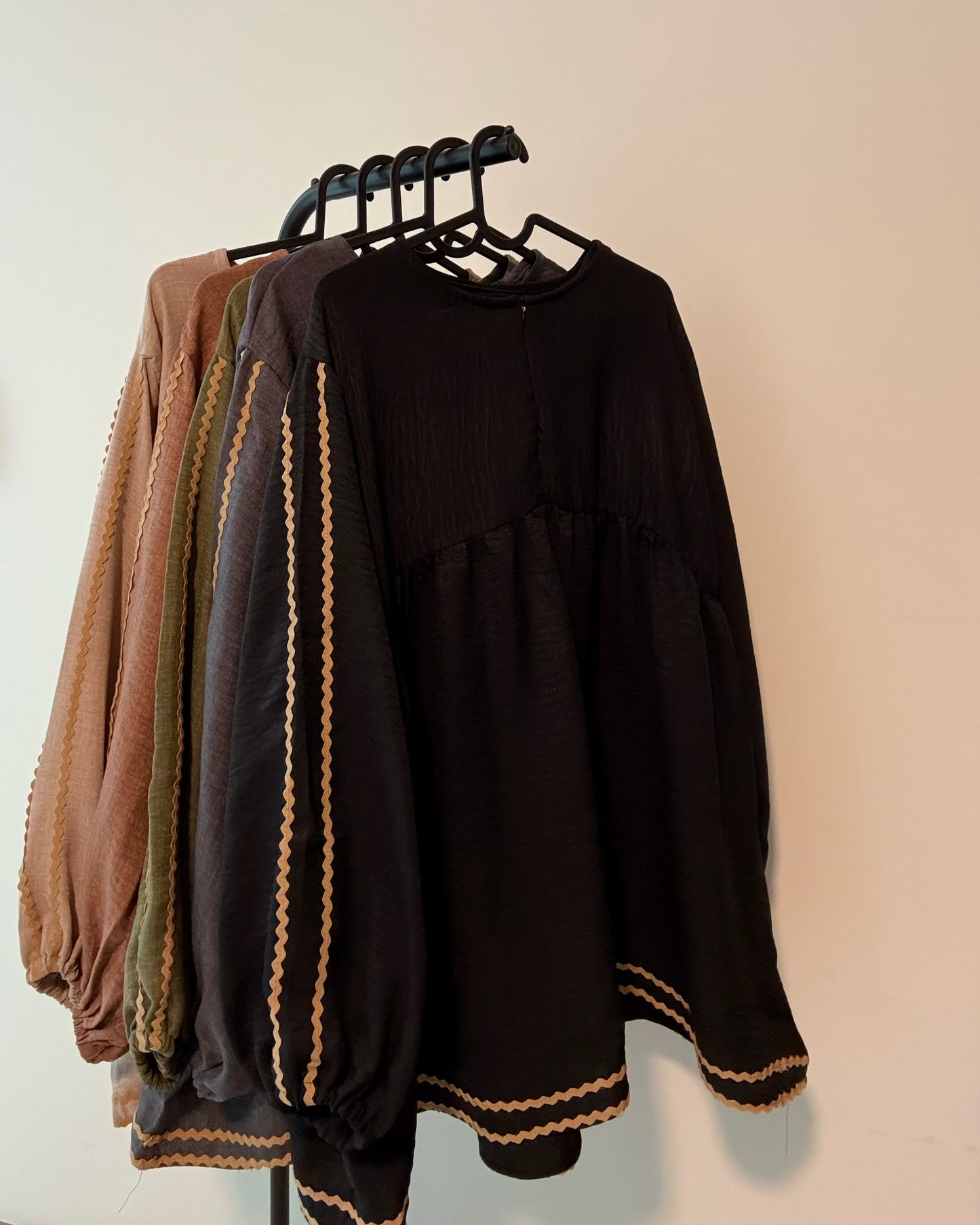 Embroidery linen blouse