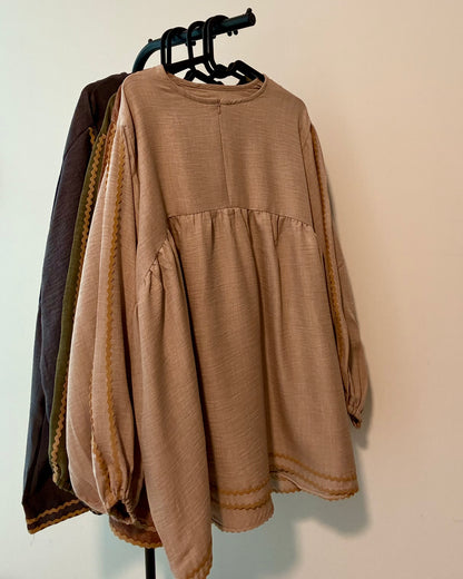 Embroidery linen blouse